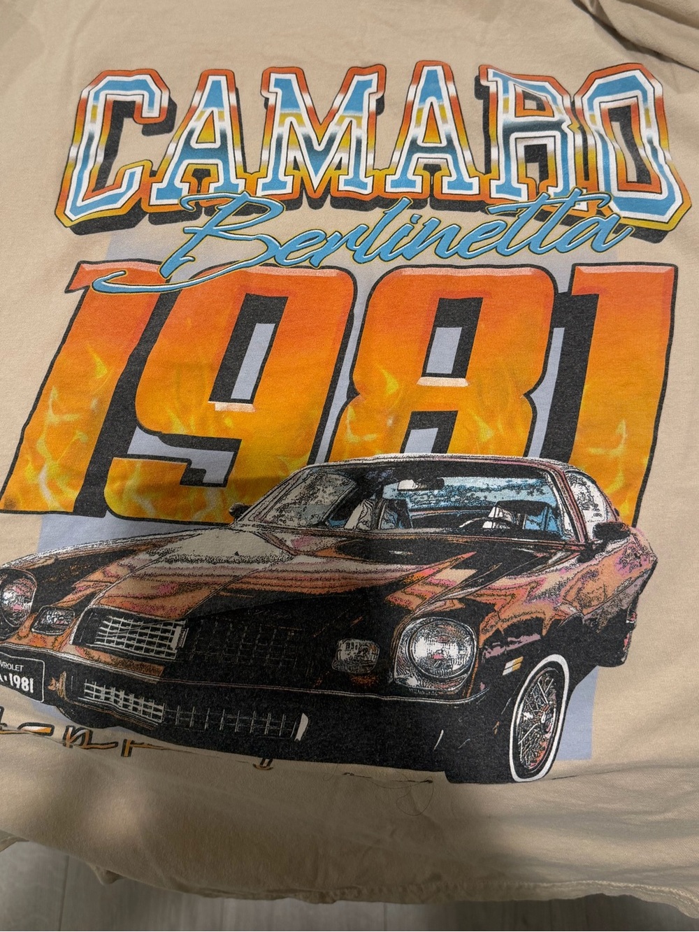 Camaro 1981 Graphic Tee - Beige Retro Racing Print